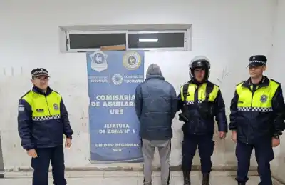 Atacó a su padre con un machete y un cuchillo: lo que hizo la policía al llegar