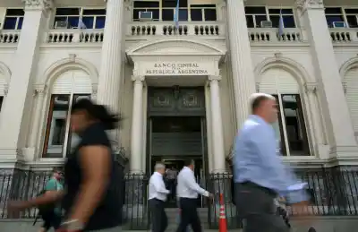 Los bancarios lograron un nuevo aumento y el sueldo inicial marca otro récord