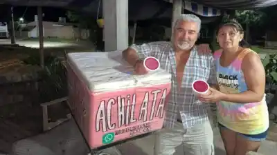 Una familia tucumana convierte la nostalgia por la achilata en un negocio que triunfa en Salta
