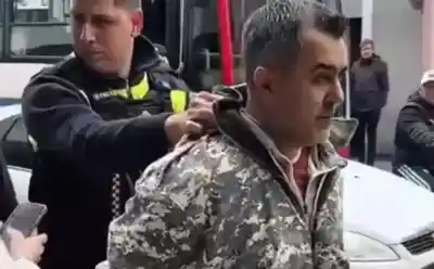 Un ciclista rozó su auto y el conductor reaccionó con un disparo: lo que reveló la víctima sobre el ataque
