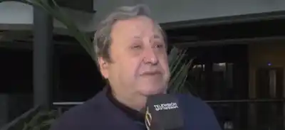Reparó la colectora para mejorar el ingreso a su hotel y ahora Vialidad Nacional le exige que la rompa