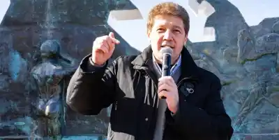 La maniobra de madrugada que dejó sin efecto la reforma constitucional y ahora terminará en la Justicia