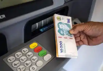 Confirmaron cuándo cobran los estatales tucumanos: el cronograma completo con fechas y montos