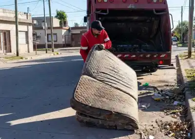 ¿Sabés qué hacer con esos muebles viejos? El servicio municipal que pocos conocen