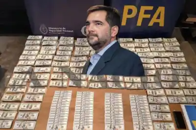 El macabro hallazgo en los domicilios de un exfuncionario: fajos termosellados y droga sintética