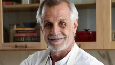 Christian Petersen: “Me salvaron la vida”, dijo el chef tras recibir el alta médica