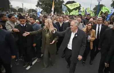 Inauguraron una obra clave en la capital y lo que encontraron bajo el asfalto sorprendió a todos