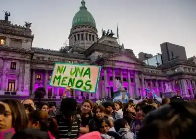 Movilización nacional por tres femicidios: el reclamo que sacude al país