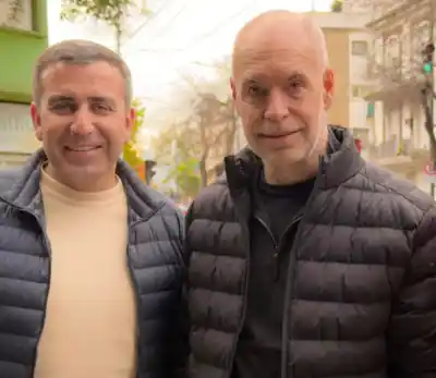 El pedido secreto que un legislador tucumano le hizo a Larreta para salvar el transporte público