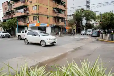 El nuevo semáforo que nadie esperaba en una esquina clave de la capital