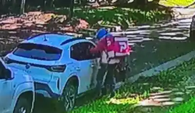 Rompió un vidrio de un auto en Yerba Buena y robó una cartera: lo que la policía encontró después