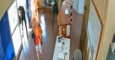 Mujer se prende fuego dentro de una comisaría de Misiones en un desesperado intento