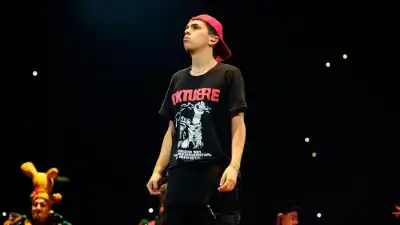 Milo J deslumbró en México con un guiño al Indio Solari que nadie esperaba