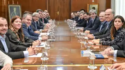 Caputo se reunió con la Cámara Argentino-China en plena renegociación del swap