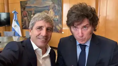 Los cuatro muros que separan a la Argentina del grado de inversión, según Fitch