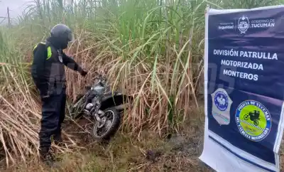 Escapó entre los cañaverales y abandonó una moto que estaba robada desde 2016