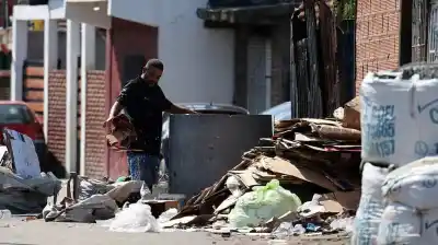 El dato del INDEC que define cuánto necesitó una familia en mayo para no caer en la pobreza