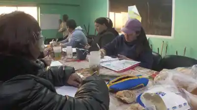 En medio de uno de los basurales más contaminantes del mundo, los recicladores de Bariloche eligen estudiar