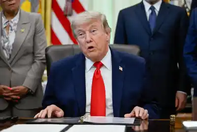Trump anunció un acuerdo de paz con Irán para este fin de semana, pero Teherán lo desmiente