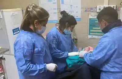 Llegó de urgencia al CAPS y no dio tiempo: su beba nació ahí, ambas están perfectas