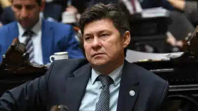Un diputado libertario se negó a defender a Adorni: “Solo pondría las manos en el fuego por Milei”