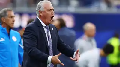 Lo que Alfaro les dijo a sus jugadores tras la goleada que nadie esperaba
