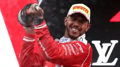 El día que el Cavallino Rampante volvió a rugir: Hamilton ganó en Barcelona y rompió el silencio