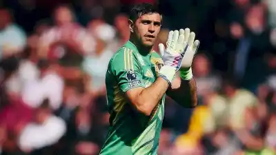 Nueva lesión de Emiliano “Dibu” Martínez genera alerta a meses del Mundial 2026