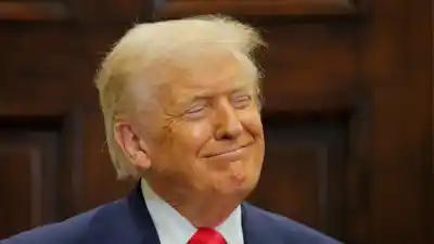 Festejo con sangre y política: Trump cumple 80 años con una pelea de UFC en la Casa Blanca y un llamado clave de Putin