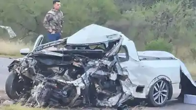 Dos muertos y una herida en un violento choque frontal en la Ruta 12: qué se sabe