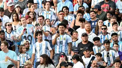 Miles de hinchas argentinos en Kansas City: el drama de no tener entrada para el debut mundialista