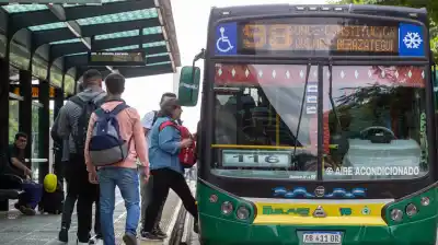 El boleto de colectivo ya subió: cuánto pagás desde hoy y qué líneas alcanza