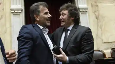 El PRO contra las cuerdas: califican a Adorni de “indefendible” y analizan su postura en la interpelación