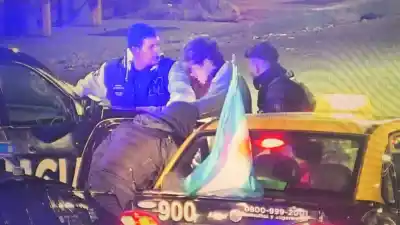 Se creían astutos: padre e hijo robaron un comercio en Mendoza y su fuga en taxi duró apenas minutos