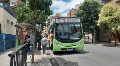 Se viene un nuevo tarifazo: el boleto de colectivo sube a $1.700 y los taxis también ajustan