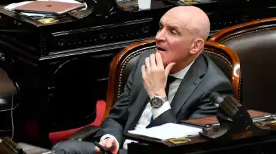 El fiscal que aprieta a Espert: autos de lujo y un fideicomiso en la mira por lavado
