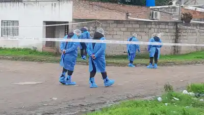 Bala perdida en San Cayetano: joven de 18 años luchó por su vida y caminó varias cuadras antes de caer