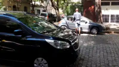 ¿Dueños de la calle? La nueva ley que promete meter presos a los trapitos y cuidacoches