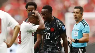 La escalofriante lesión de Koné en el Mundial: el rival entró al vestuario para disculparse