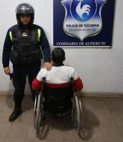 Entró en silla de ruedas a la casa de su ex y la amenazó de muerte: lo que pasó después