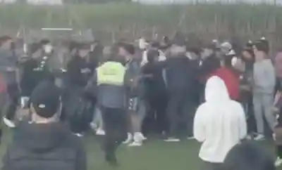 Desbordaron a la policía: la final de fútbol 7 que terminó a los golpes en Simoca