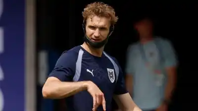 ¿Juega con una máscara? El defensor de Austria que se fracturó la mandíbula y asusta a la Selección