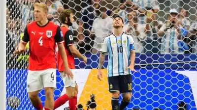 El récord que Messi no quería: falló un penal y se convirtió en el que más erros tiene en Mundiales