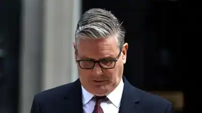 Seis primeros ministros en diez años: la renuncia de Starmer que sacude al Reino Unido