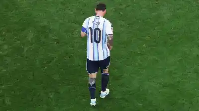 ¿Juega o descansa? El dilema de Scaloni con Messi antes de los cruces