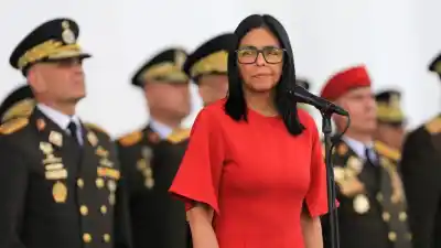 Dos terremotos sacuden Venezuela: el chavismo en la encrucijada entre apertura política y la presión de Trump