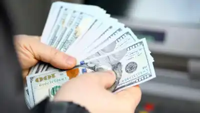 Los argentinos compraron menos dólares en mayo: la cifra más baja del año