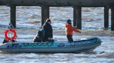 Apareció un cuerpo en Uruguay y crece la sospecha: ¿es uno de los cinco pescadores perdidos en el Río de la Plata?