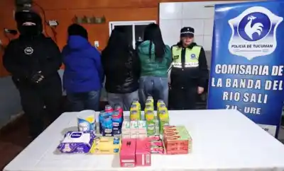 Ocultaban jabones, toallitas y leche en la ropa: las atraparon en un mayorista de Banda del Río Salí