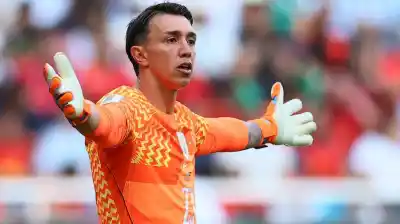 Muslera rompió el silencio tras la eliminación de Uruguay: lo que dijo dentro del vestuario